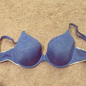 Victoria Secret Bra (32 DD)